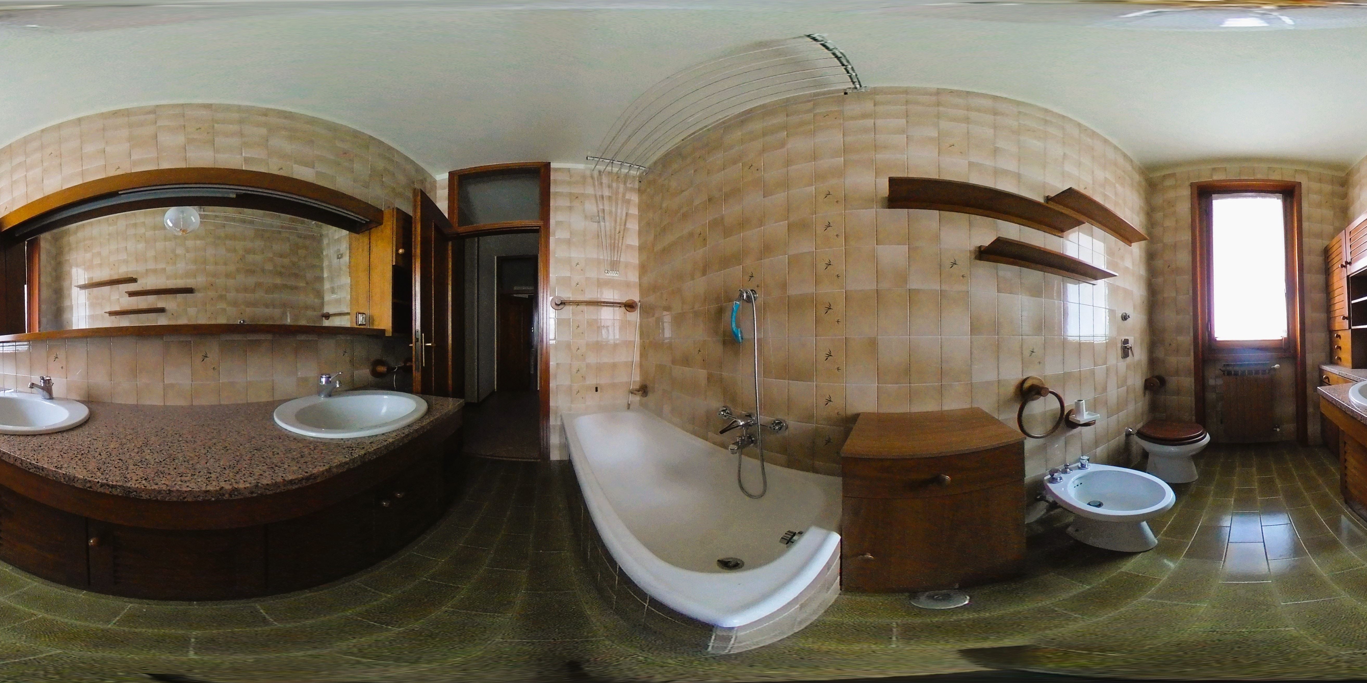 Bagno principale con vasca