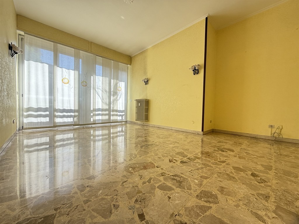 Vendita Sesto San Giovanni - M1 Rondà - ampio appartamento divisibile - 5 locali doppi servizi finestrati