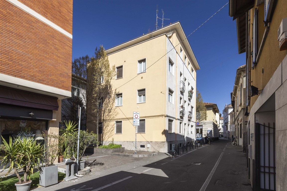 Monza Centro Storico - VENDESI appartamento tre locali