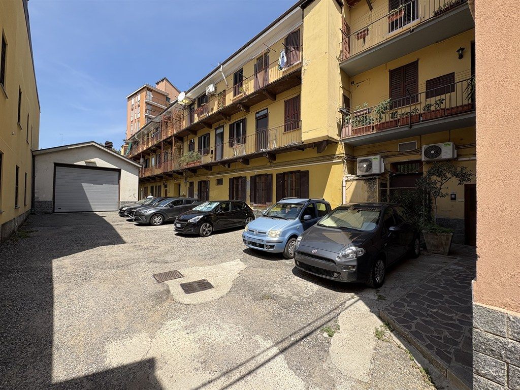 BILOCALE ARREDATO IN CORTE – IDEALE ANCHE PER INVESTIMENTO