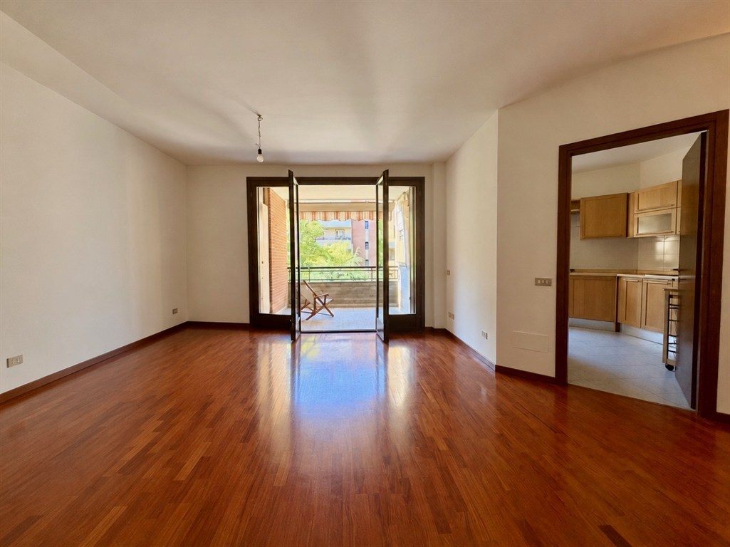 CONCOREZZO 3 LOCALI DOPPI SERVIZI LIBERO SUBITO