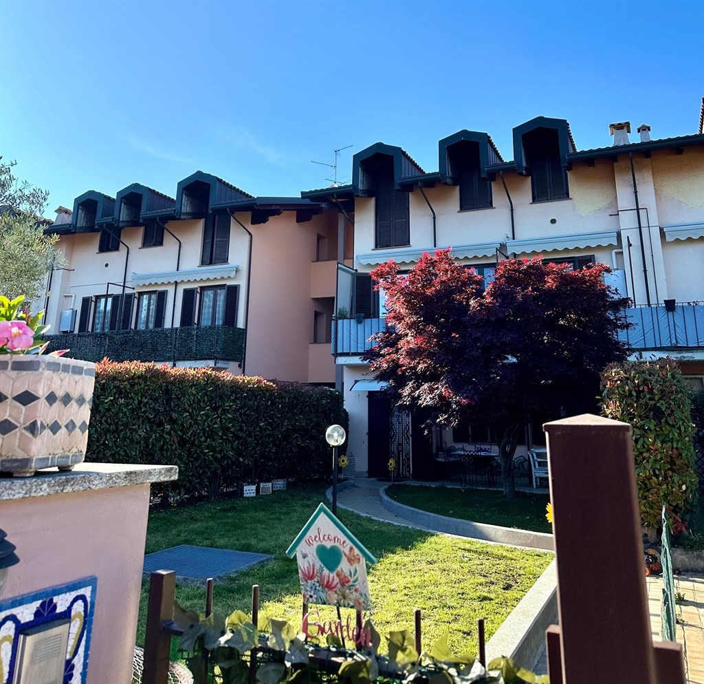 BESANA BRIANZA - grazioso monolocale in affitto con box