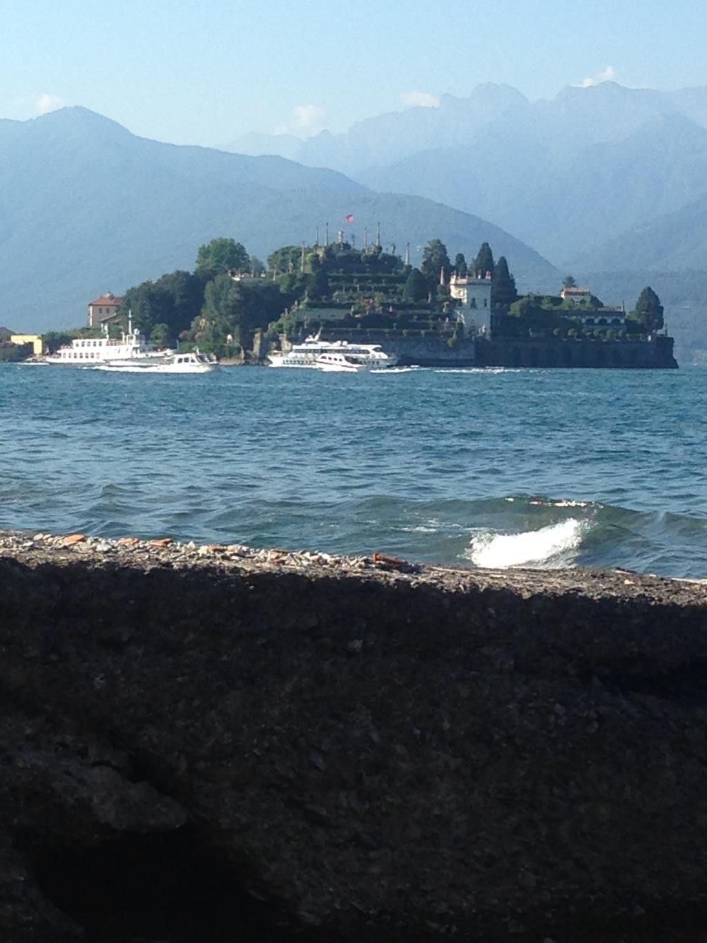 Lago Maggiore, tra Arona e Stresa - VENDESI APPARTAMENTO