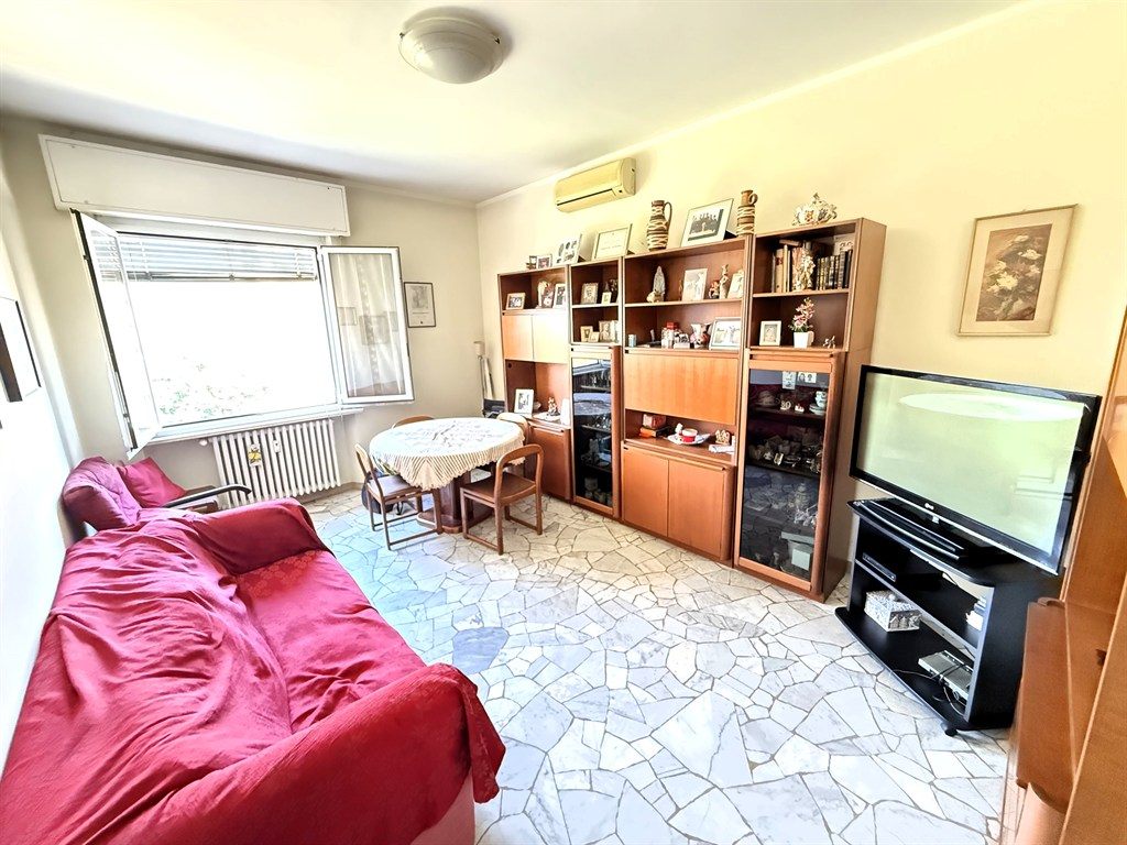 Sesto San Giovanni (MI) ULTIMO PIANO | AMPIO 3 LOCALI | DUE TERRAZZI | AUTORIMESSA PRIVATA