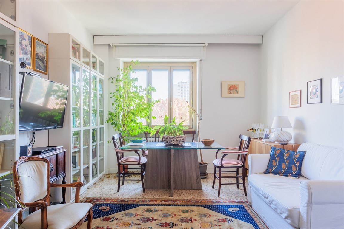 Sesto San Giovanni  - Rondò Torretta - ampio 4 locali con due servizi